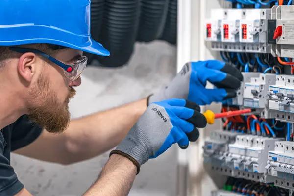 Expert Electrician in Vancouver for Panel Upgrades