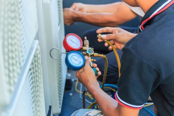 Emergency Air Conditioning Repair Available 24/7