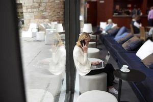 Professional office space rental near me with Conference Rooms Included