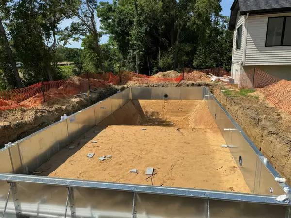 Premium Pool Design and Installation in Minneapolis with Modern Features
