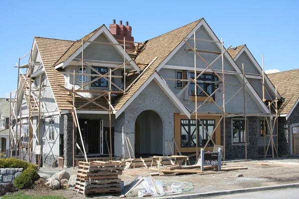 How to Choose the Right roofing contractor albany for Your Home